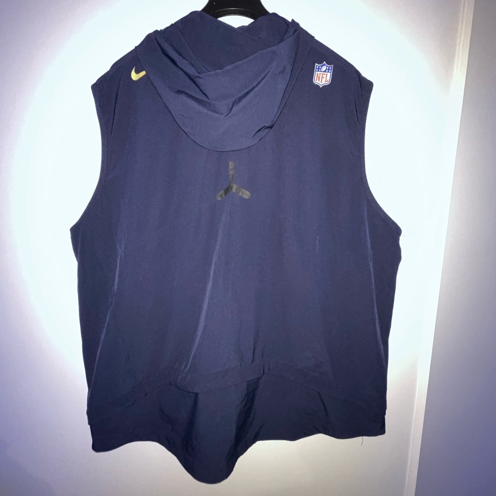 . NFL Los Angeles Rams sleeveless hoodie. Used button great condition - Picture 2 of 9